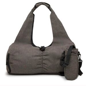 DSW gym bag and water bottle holder